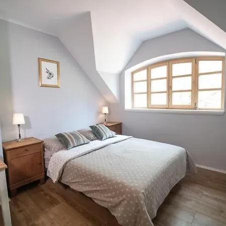 Pod Lipami Penzion 3*