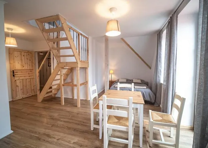 Pod Lipami Гостевой дом 3*