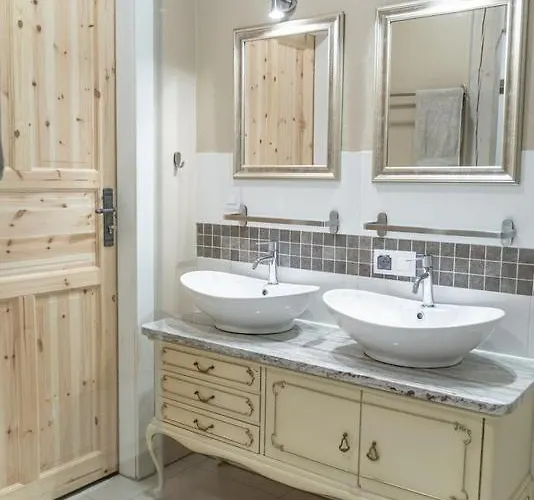 Pod Lipami 3* Львувек-Слёнски